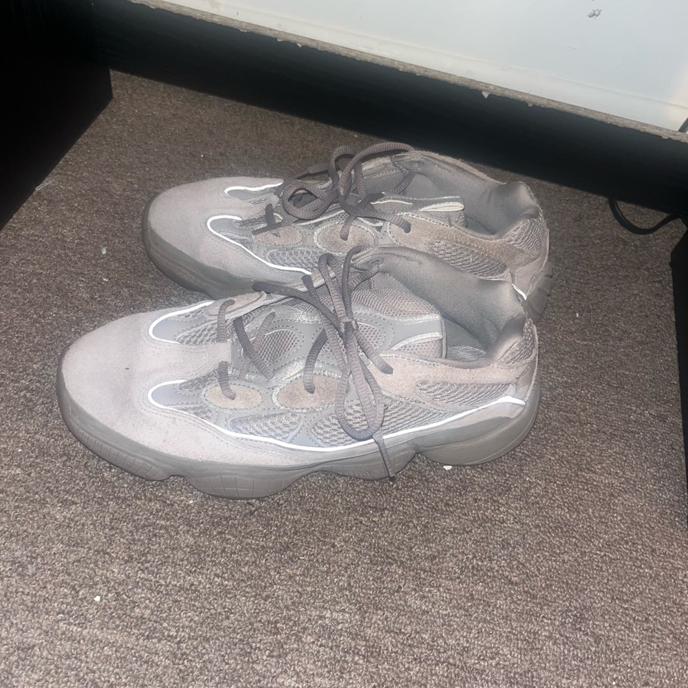 Yeezy 500s Ash grey